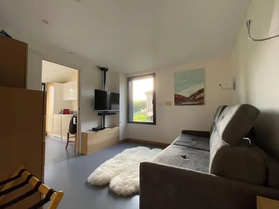 Gite De Charme 5 Etoiles Pour Couple Avec Sauna Et Jacuzzi Exterieurs Privatifs Peaugres Villa