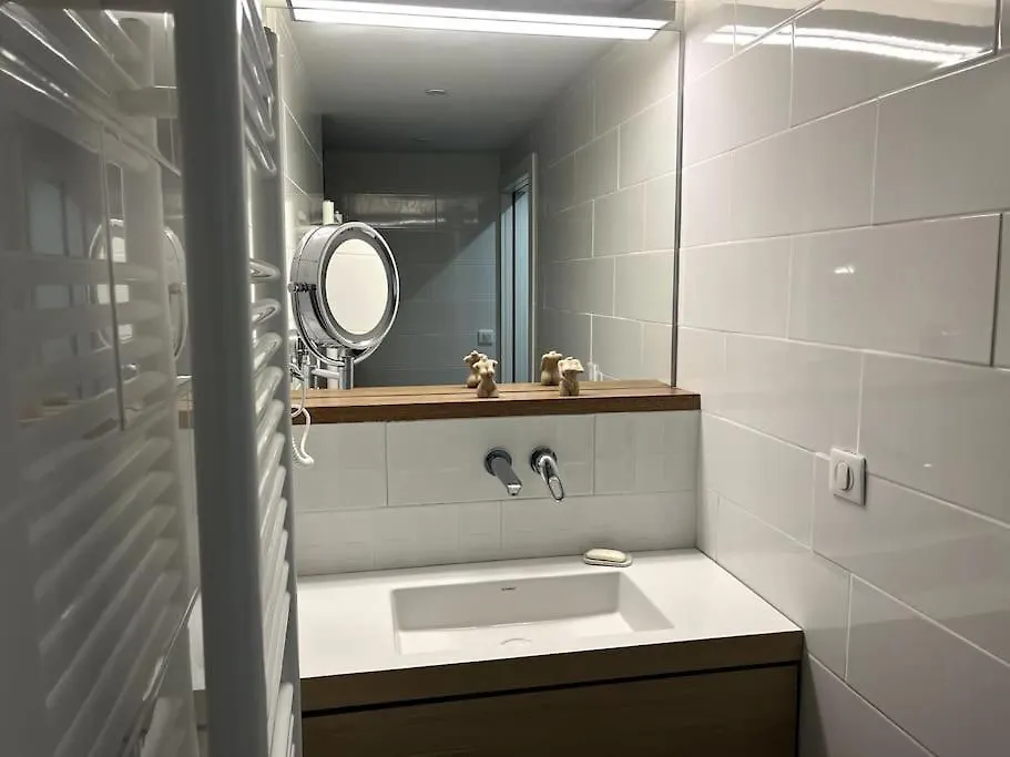 Gite De Charme 5 Etoiles Pour Couple Avec Sauna Et Jacuzzi Exterieurs Privatifs Peaugres 0*,