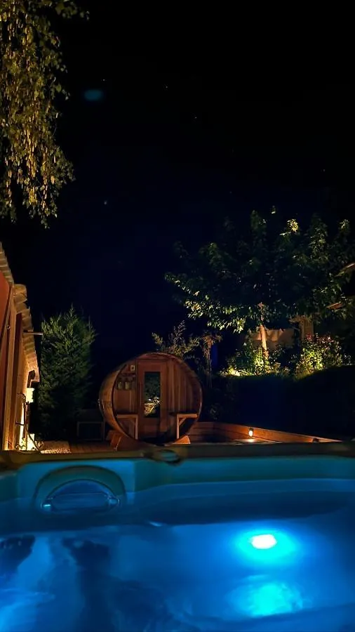 Villa Gite De Charme 5 Etoiles Pour Couple Avec Sauna Et Jacuzzi Exterieurs Privatifs Peaugres